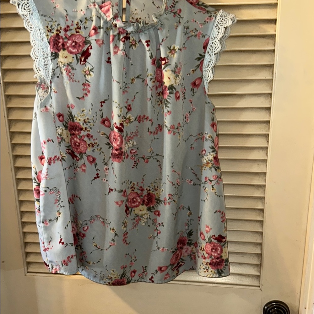 Elegant soft  green  floral Blouse with Lace Trim and Flowy Sleeves